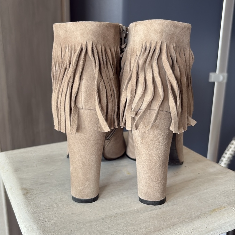 NWOB Stuart Weitzman Ankle Fringe Booties - Picture 4 of 10